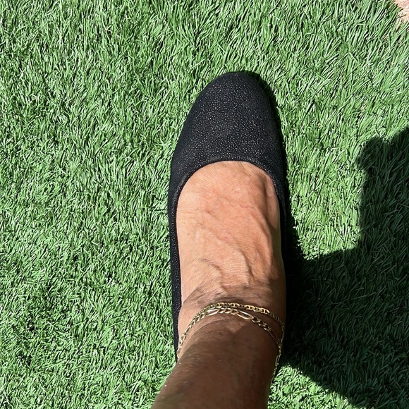 Black SAS flats. 9.5 M. Run narrow. Black shiny pebbled surface. Made in Italy. - Picture 9 of 9